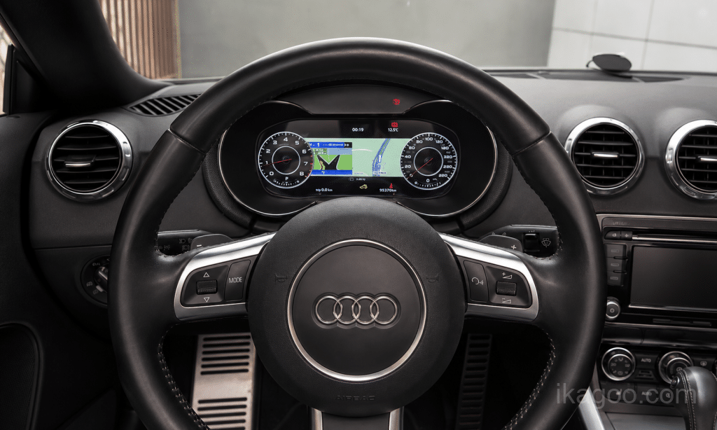 ผลลัพธ์สุดท้ายของการติดตั้งชุดมาตรวัดดิจิทัล Audi TT 8J