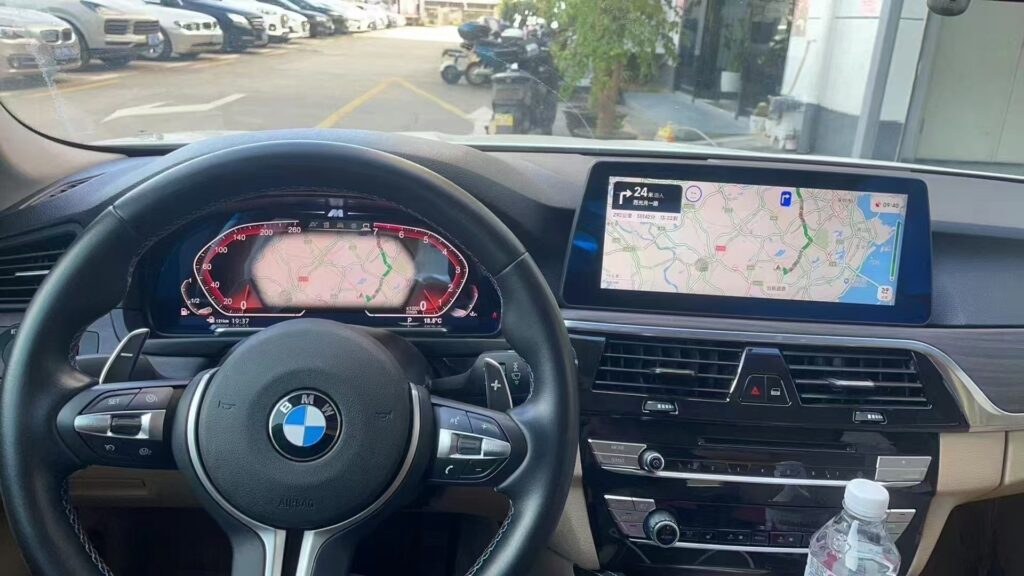 BMW F32 หน้าปัดดิจิทัลติดตั้งในตำแหน่งแผงหน้าปัดเดิม