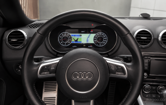 ผลลัพธ์สุดท้ายของการติดตั้งชุดมาตรวัดดิจิทัล Audi TT 8J
